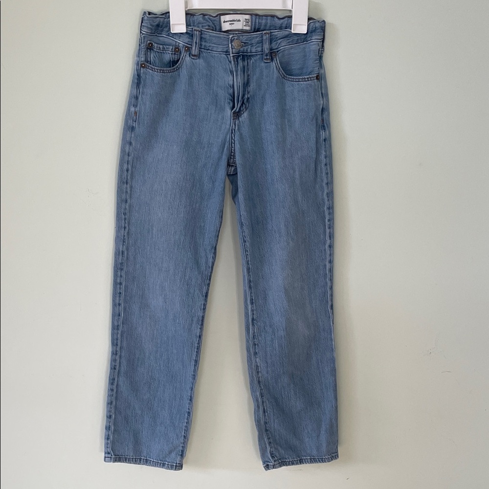 Abercrombie Kids baggy light wash jeans 11/12 long